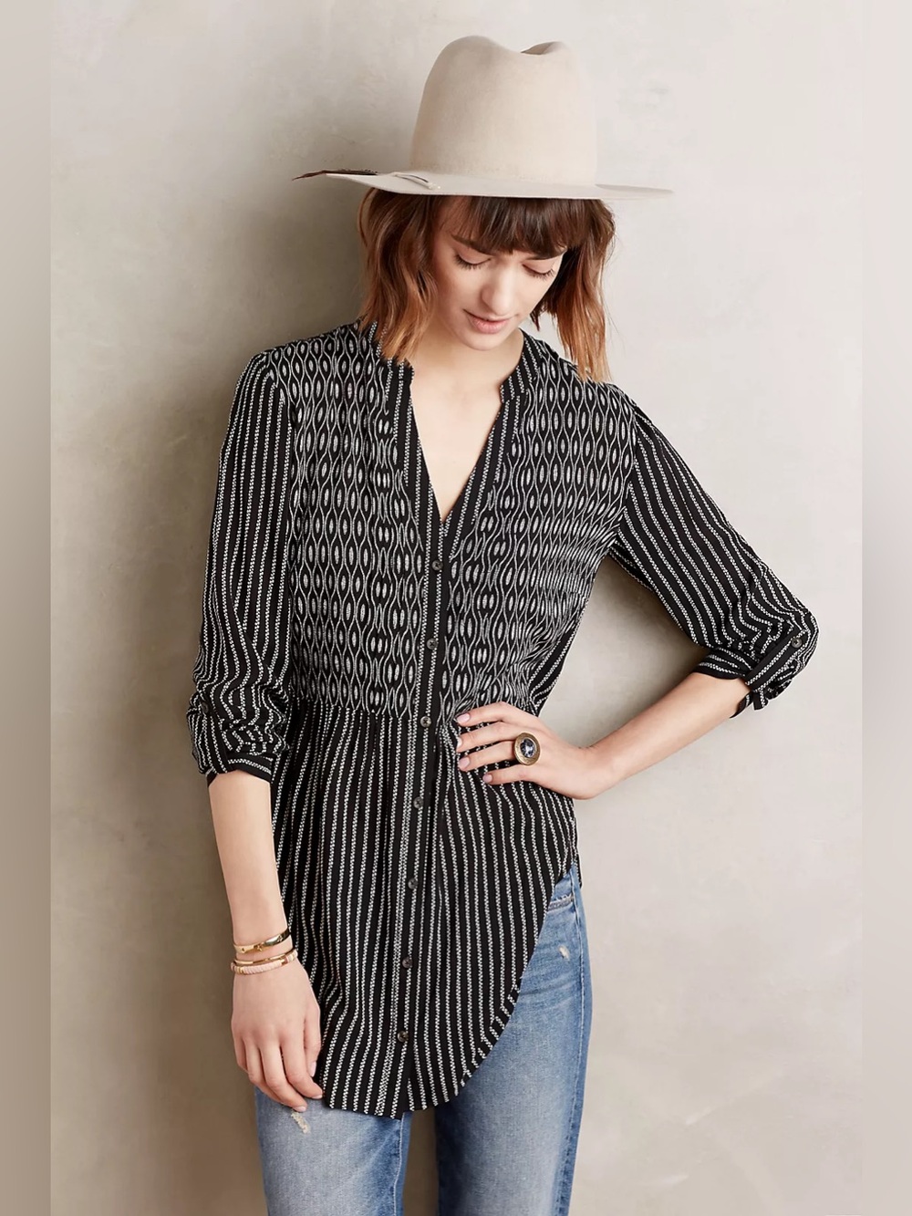 Anthropologie Maeve Calia Black White Striped Tunic Blouse Size 8 Long Sleeve